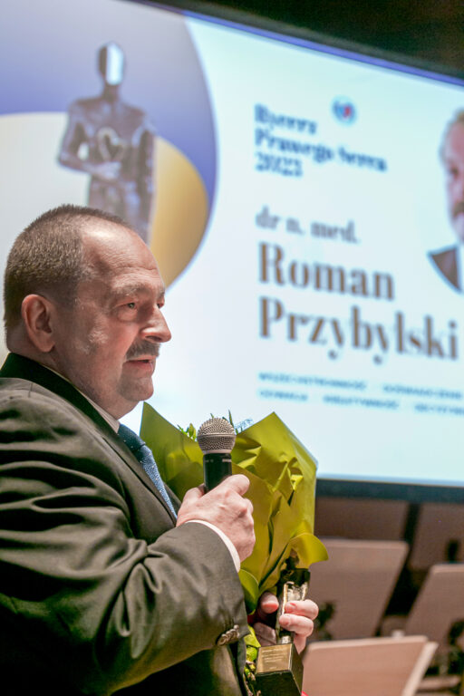 Dr Roman Przybylski Rycerzem Prawego Serca